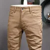 Ly Streetwear Moda Mężczyźni Dżinsy Slim Fit Splity Projektant Elastyczne Casual Dżinsowe Spodnie Koreański Styl Hip Hop 5CW7