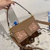 Projektant Tabby School Boczne torby na ramię dla kobiet luksurys czarna biała fasolka torebka panie małe vintage crossbody messenger T192W