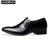 LuckMan hommes chaussures habillées en cuir PU mode hommes robe d'affaires mocassins pointus chaussures noires Oxford respirant chaussures de mariage formelles H1125