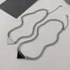 Designer Geometrische Ketting Mode Hangers Driehoekige Kettingen voor Man Vrouw Neutrale Coole Stijl Goede Kwaliteit