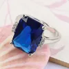 Mode Big Blue Stone Ring Charm Smycken Kvinnor CZ Bröllop S Promise Engagement Ladies Tillbehör Gåvor Z4K146