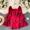 Conception bulle trompette manches intrigantes plis col en V mince robe courte hanche printemps robe femmes Vintage A-ligne robe femmes vestidos Y1204