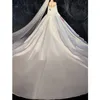 Satin-Ballkleid-Brautkleider mit langen Bateau-Ärmeln. Brautkleider in Übergröße