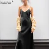 Nadafair Yaz Sleeveles Zarif Saten Elbise Spagetti Kayışı V Boyun Midi Seksi kadın Elbise Kıyafetleri Yumuşak Chic Parti İpek Elbise X0521