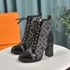 Fashion Leather Star Star Femmes Designer Boots Martin Short Automne hiver hiver