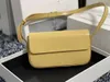 Yükseltme tasarımcısı Triomphe omuz çantaları 2121s kamuflaj tuval kadın baget çanta altın metal kilit ayarlanabilir deri kayış el241j