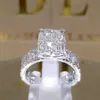 新しい高級クラシックの輝くジルコンの婚約の結婚指輪ホワイトゴールド色のオプションのパーティーの結婚式ジュエリーギフトx0715