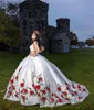 روز زهرة الازبات فساتين quinceanera الأبيض شارو يغرق الخامس الرقبة 2022 الأزياء نمط المكسيكي الحلو حفلة موسيقية اللباس الكرة أثواب منتفخ