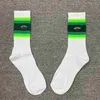 Chaussettes à tube moyen en coton rayé brodé arc-en-ciel dégradé Cgnoah pour hommes pour hommes et femmes