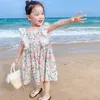 Filles d'été coréenne robe mignonne bébé enfants frais style étranger col rond sans manches mince robe florale vêtements pour enfants Q0716