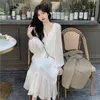 Vestido de hada blanca mujer Midi elegante fiesta Vintage vestido femenino otoño manga larga cuello en V vestido Casual coreano 210521
