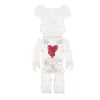 Bearbrick New Building Block Violent Bear EU Red Heart Shiny Trasparente Love Doll Decoration 28cm Tendenza regalo per bambini