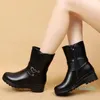 Bottes en cuir à fermeture éclair pour femme, chaussures d'hiver à bout rond et à talon plat, rembourrées, mi-mollet bas