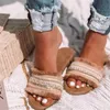 Pantoufles 2021 Mode Été En plein air Dames Sangle tissée Chaussures à semelle plate antidérapante Diapositives pour femmes