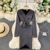 Mulheres elegantes Coreano Ol Trabalho Vestido de Inverno Moda Clássico Escritório Feminino Curto V-pescoço de Manga Longa Robe Femme 210603