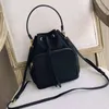 Großhandel wasserdichte Leinwand Kordelzug Tasche Frauen Kordelzug Tasche Eimer Dame Messenger Bags Telefon Geldbörse Satchel Kette Schulterhandtasche