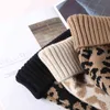 Cappelli lavorati a maglia leopardati Cappelli a cuffia autunno inverno per uomo Donna Cappello invernale all'aperto Addensare berretto caldo Cappello da bambina alla moda Y21111