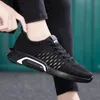 Bahar ve Güz Açık Erkekler Kadınlar Düz Rahat Yürüyüş Koşu Ayakkabıları Varış Klasik Moda Eğitmenler Spor Sneakers