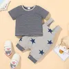 Sommarstil Barn sätter Casual Short Sleeve O Neck Striped T-shirt Skriv ut Star Button Braces 2pcs Barnkläder 210629