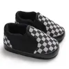 Baby Shoes Boy First Walkers Chaussures décontractées Slip-on Préwalker Chaussures de berceau 78