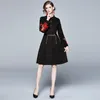 Femmes à manches longues Angleterre style Casual robe automne broderie femmes solides robes d'automne grande robe swing robes 210515