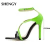 Sexiga gröna damer sandaler sommar skarp pekade tå strappy skor kvinnor stilett high klackar storlek