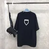 8xl tシャツ