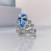 Anillos de boda Una mariposa 925 Corona de plata esterlina Corte de pera de lujo Simulación Moissanite Aguamarina Diamante Anillo de bodas Joyería fina