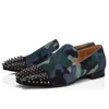 Mężczyźni Designer Buty Czerwone Dna Mokasyny Czarny Camo Zielony Biały Kolce Patent Skórzany Slip On Sukienka Ślubne Męskie Mieszkania Sukienka Buty Dla Biznesu Party