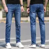 Printemps/été coton Stretch Slim droite léger jean classique Simple Style jeunes hommes marque mince Denim jean 210531