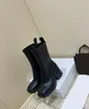 Luxurys Designers Rain Rain Boots England Style Welly PVC Water Rains Shoe Zipper Vintage Square Head Shoes