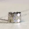 Nowy wisiorek 2022 marka czysta 925 Sterling Silver biżuteria kobiety różowe złoto pszczoła miłość diamentowy naszyjnik piękny grzywny luksusowa marka najwyższa jakość biżuterii śliczny piękny