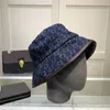 Högklassig retro stingy Brim Hat Luxury Plaid Fisheman Hats Outdoor Street Bucket Cap Sun Visor Caps299e