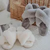 2021 Vinter Nya Kvinnor Soft Plush Furry Cross Band 3cm Heel Fur Women Shoes Inomhus Dam Plattform Öppna Toe Fluffy House Slippers K722