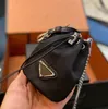 2022 New luxury Triangle cute black coin purse Men's and Women's Styles Zipper Nylon Wallet Casual Clutch Wallets Card t287a