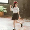 女の子の夏の服の手紙Tシャツ+スカートの服のための服のための女の子のためのスカートのスパンコールの子供のトラックのトラック