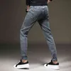 Серые джинсы брюки мужские растягивающие джинсовые тонкие тонкие подходят молодой байкер уличная одежда мужские ковбои брюки корейские мужчины мода одежда 210518