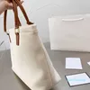 Designer- Women Tote Stor Shopping Bag Lady Canvas Handväskor Klassisk Brev Tryckt Handtag Gyllene Hänglås