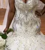 Luksusowe Kryształy Koraliki Syrenki Suknie Ślubne 2021 Paski Długie Pociąg Afryka Suknie Ślubne Aplikacje Koronkowa Katedra Kaplica Plus Size Bride Dress Vestidos