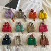 Kvinnors mini totes handväska för flickor barnväska designer nyckelringar väskor nyckelring lyxiga fall handväskor krok kvinnor lady axel väskor