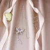 Hängsmycke Halsband Stora Butterfly Lång halsbyxor Pendants För Kvinnor Koreansk Fashion Opal Statement Halsband Sweater Chain Smycken Gift Bijoux