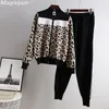 Tuta da donna Leopard Knit Cardigan Tops + Pants Suit 2PCS Set Giacca a maniche lunghe Cappotto Donna Casual Maglione Pantaloni Tute 210428