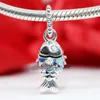 Authentischer Pandora-Charm aus 925er-Sterlingsilber mit blauen Schuppenfischen, passend für europäische Armbänder mit losen Perlen, Schmuck 799428C01