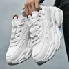 SHDI Yeni Moda Erkek Kadın Koşu Ayakkabıları Üçlü Beyaz Siyah Gri Erkek Eğitmenler Açık Spor Sneakers Yürüyüş Koşu Boyutu 36-44