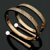 Bijoux de mode Bracelets en acier inoxydable Bracelet plein de diamants avec de gros bracelets en pierre 3 rangées de zircone cubique pour les femmes Valentine8574152