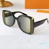 Ontwerper 2022 Zomer Womens Zonnebril voor Dames Mode Klassieke Zwarte Retro Stijl Patroon Decoratieve Grens Luxe Trend Glazen