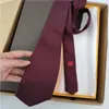 Mannen Business Formele Stropdassen Bruiloft Mode Banden Leisure Slanke Tie Smalle Pijl Stropdas Skinny Letter Mens Party Casual Neck Ties met Doos