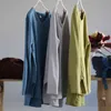 Johnature Sonbahar Moda Pamuk Katı Renkler Kadın T-Shirt Casual Gevşek V Yaka Tam Kollu Tüm Maç Kadın T Shirt 210521
