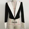 Excllent Quality Est elegante designer jaqueta para senhoras botões de leão cor de bloco de cor Velvet short blazer 210930