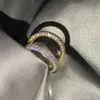 Anello con diamanti pieni Leggero Personalità di lusso Moda Temperamento per tutti i fiammiferi Accessori per gioielli di design di nicchia semplici